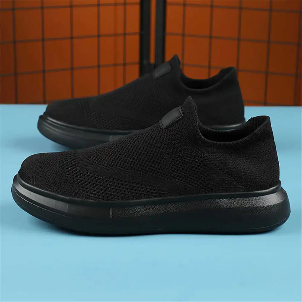 Calze con plateau scarpe marro - Office Tech Guy recensione e prezzo