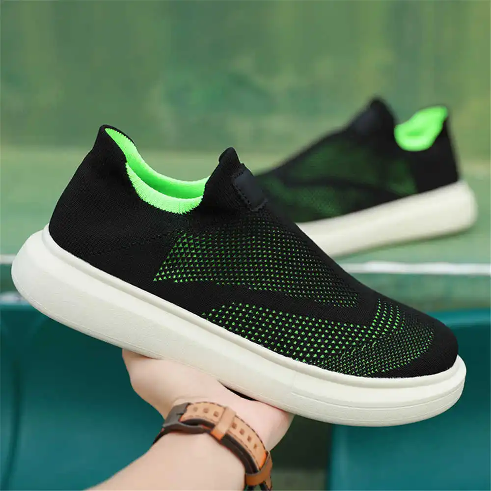 Calze con plateau scarpe marro - Office Tech Guy recensione e prezzo